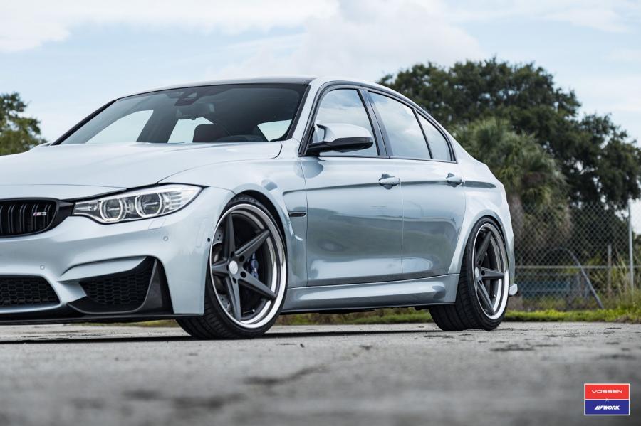 Детали экстерьера BMW M3 Sedan on Vossen Wheels (VWS-3) 2017 года  (фото 36 из 44)